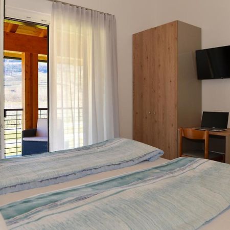 Bed And Breakfast Navis Nave San Rocco Exteriör bild
